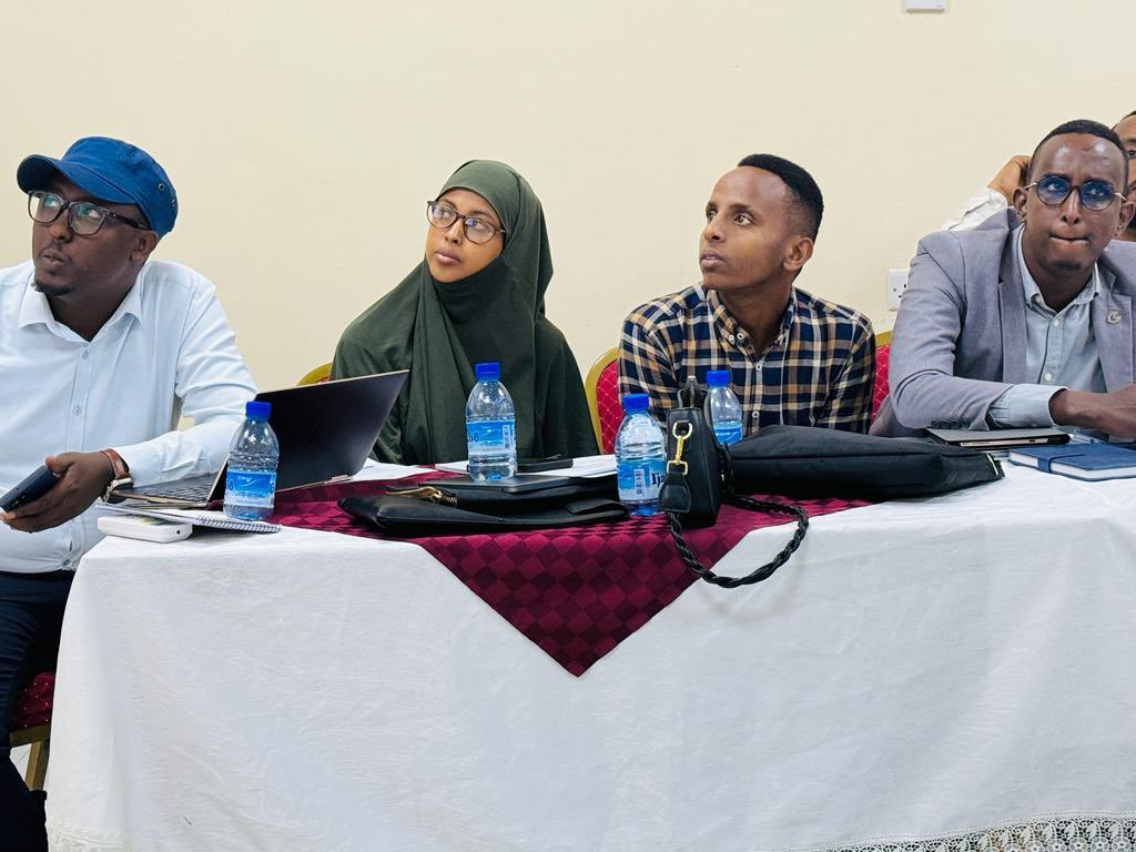Our #PREMIS2 advisors delivering IPSAS workshop in Mogadishu #today! This will strengthen cash basis implementation and promote harmonization between #FMSs and #FGS #financial #reporting. Together, we'll tackle challenges and get ready for the upcoming 2023 #financial #statements
