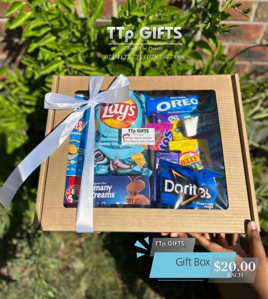 tindo_1122's tweet photo. Tengaiwo ma gift box $20, we can customize with a bottle of your choice Harare +263787877098 https://t.co/IWfRQvYtMB