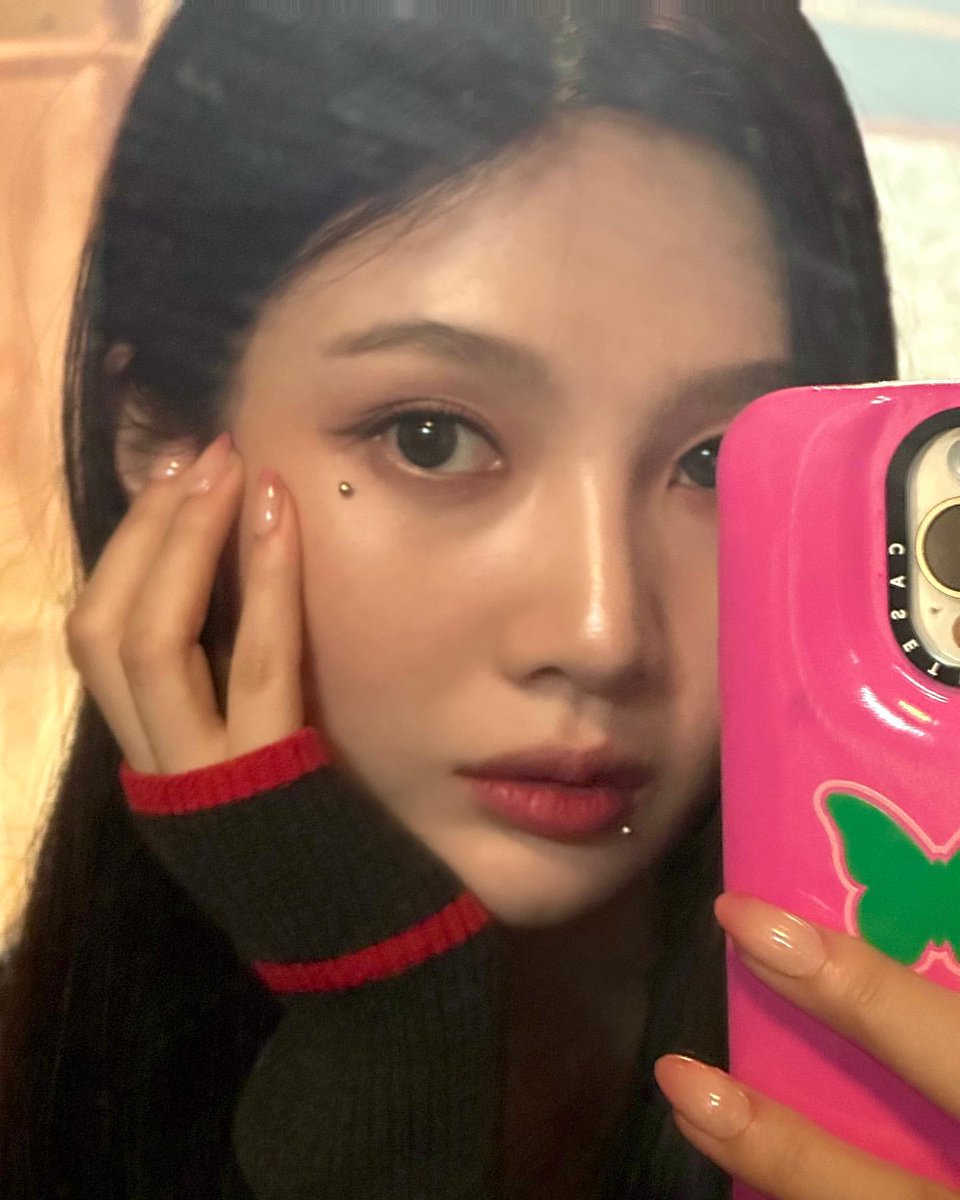 joystgrm's tweet photo. [INSTAGRAM POST] - 9P

✨✨✨
https://t.co/xre9Mlv7jr

@RVsmtown #RedVelvet #레드벨벳 #Joy #조이 #Chill_Kill 
231205 · 16:38:51 KST https://t.co/nRSQ929I1P