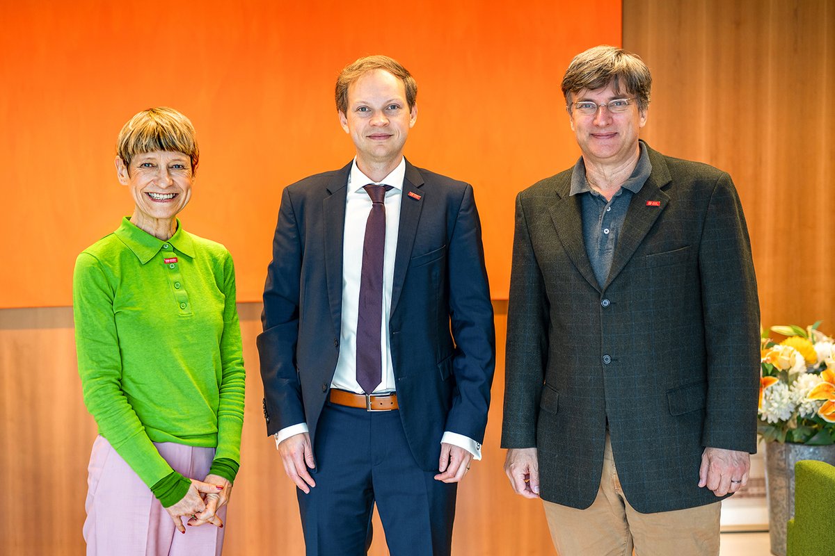 Willkommen an der #TUBraunschweig! 🤗Christopher J. Teskey ist neuer Professor am Institut für Organische Chemie. Im Forschungsschwerpunkt #EngineeringForHealth wird er sich mit der Suche nach neuen Methoden zur Bildung organischer Moleküle beschäftigen. 👉lnk.tu-bs.de/Wr3pwo