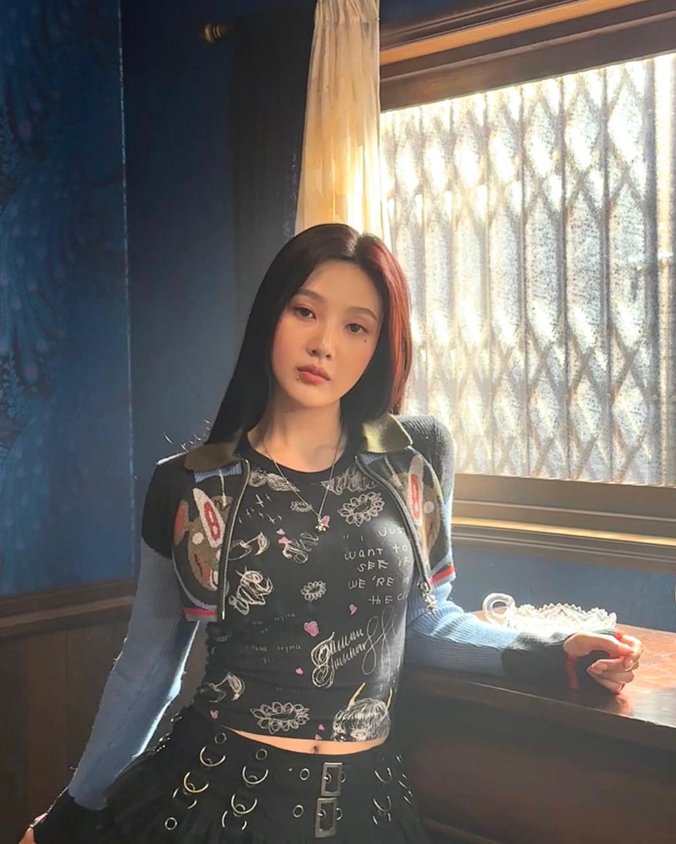 joystgrm's tweet photo. @RVsmtown [INSTAGRAM POST] - 9P

❄️🧚‍♀️
https://t.co/WNIQG1qKPK

@RVsmtown #RedVelvet #레드벨벳 #Joy #조이 #Chill_Kill 
231205 · 16:45:00 KST https://t.co/QHODigASKr