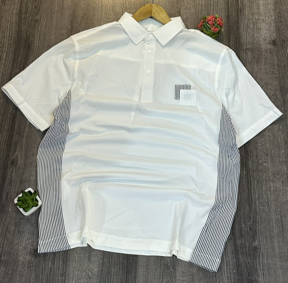 MenWithStyle__'s tweet photo. Chemisette disponible 

Taille: M à XL 

Prix: 12500f https://t.co/UhZRkSqG7C