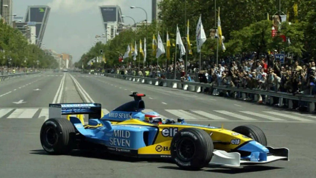 ElReyGuiri's tweet photo. 💣 ¡BOMBAZO! El GP de España se disputará en Madrid desde 2026, según @elmundoes 

❌ Barcelona será la sede de 2024 y 2025.

👇¿Dónde prefieres el GP de España? https://t.co/jnmkWE74xt