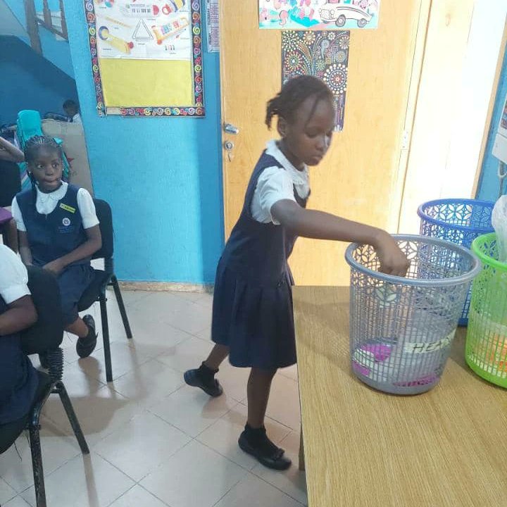 ScoobyDoo25117's tweet photo. Our kids can also engage in electoral practices 😅🤗

Pupils casting their votes to elect the prefects for the 2023/2024 session. Tomorrow we reveal their choice, so stay tuned 😉 

#scoobydooschools #childrenfirst #schoolinlagos #school #learning #children #child #creche https://t.co/fyPbYc34b9