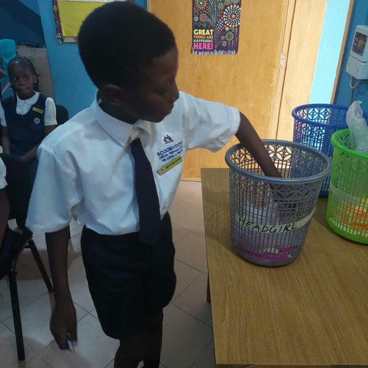 ScoobyDoo25117's tweet photo. Our kids can also engage in electoral practices 😅🤗

Pupils casting their votes to elect the prefects for the 2023/2024 session. Tomorrow we reveal their choice, so stay tuned 😉 

#scoobydooschools #childrenfirst #schoolinlagos #school #learning #children #child #creche https://t.co/fyPbYc34b9