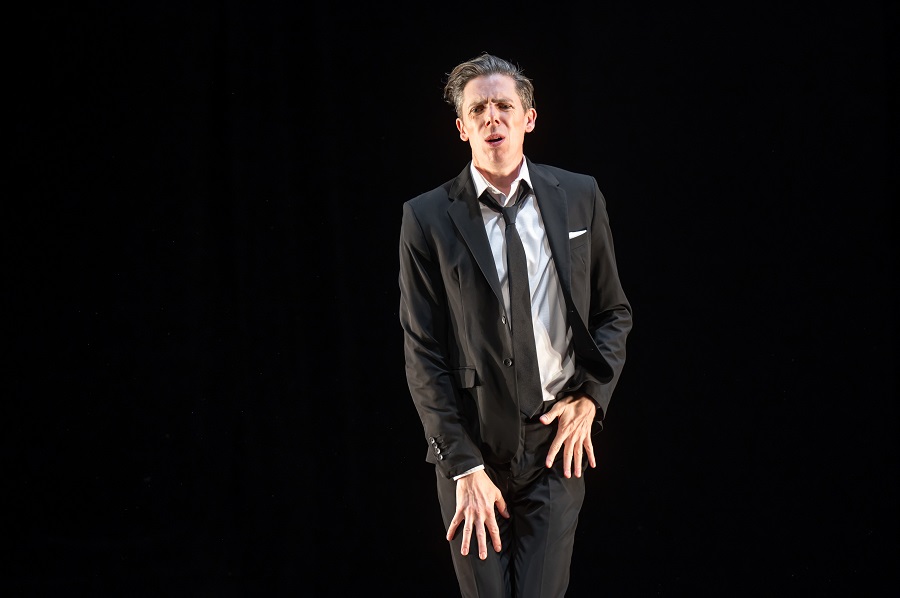 DrewRowsome's tweet photo. Here Lies Henry: Damien Atkins is a whirlwind of menacing charm https://t.co/pMt68MYixQ #theaTO @FactoryToronto @skinnydamien #theatre #DanielMacIvor @tawiahmcarthy #HereLiesHenry https://t.co/7JxWmE98zj