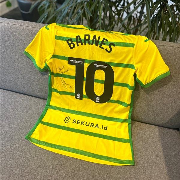 💚GIVEAWAY💛 To celebrate 14 seasons of partnership with @NorwichCityFC, we're giving away a signed Ashley Barnes shirt to one lucky winner! To be in the chance: 👉 Like and repost this post 👉 Follow us 🤩 Winner announced next Friday at 4pm!