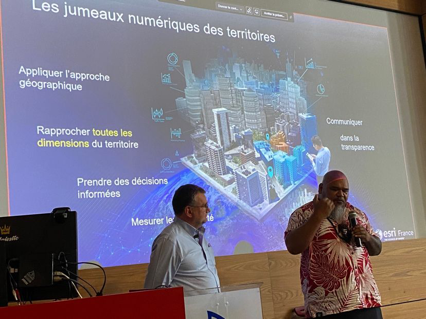 Esri_France's tweet photo. Cap sur l'innovation géomatique en Calédonie lors du GIS Day 2023 🌍✨
Consultez l'article complet ici :
https://t.co/qFOZ6xs7rA
#GISDay #Géomatique #Innovation #LIDARHD #EsriFrance #Georep https://t.co/O9GweKJIEA