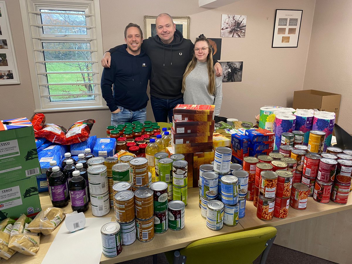 ReedhamChildren's tweet image. A huge thank you to South East Interiors Ltd for  donating a massive £1,250 of food to support over 400 local families this Christmas and  for spending the day preparing the food to be delivered! 

#reedhamchildrenstrust #segroup #croydoncharity #supportlocal #itschristmas