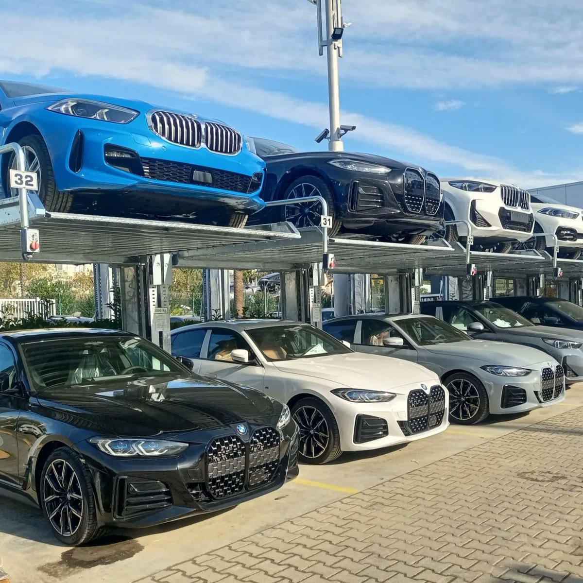 sanparkeu's tweet photo. We doubled Özgörkey Otomotiv's parking area with our Majorlifts. Majorlift is always a smart solution for busy parking lots.
#sanpark #selfdriving #sustainability #automatedparkingsystem #smartparking
#futuretechnology #architecture #design #carlift #parking #greentechnology https://t.co/blOR0lYdlT