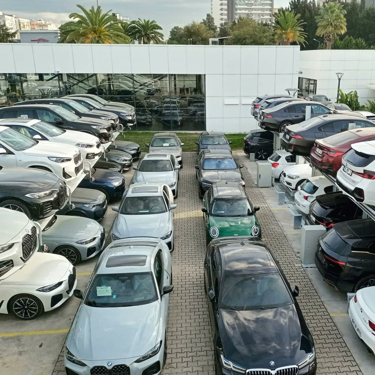 sanparkeu's tweet photo. We doubled Özgörkey Otomotiv's parking area with our Majorlifts. Majorlift is always a smart solution for busy parking lots.
#sanpark #selfdriving #sustainability #automatedparkingsystem #smartparking
#futuretechnology #architecture #design #carlift #parking #greentechnology https://t.co/blOR0lYdlT