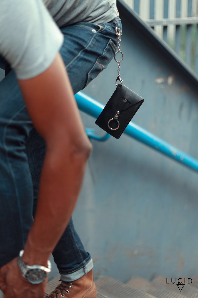 Madilucent's tweet photo. Introducing our first LUCID Basics design:
The Ring Wallet 💫

Retail price: R950 

Features:
Card Holder slots 
Zip pocket 
Slide pocket 
Hook Chain 

Message to order or email:info@Madilucent.com

#genuineleather #madeinsa #handcrafted #Circulardesign https://t.co/yfP8aJSTs1