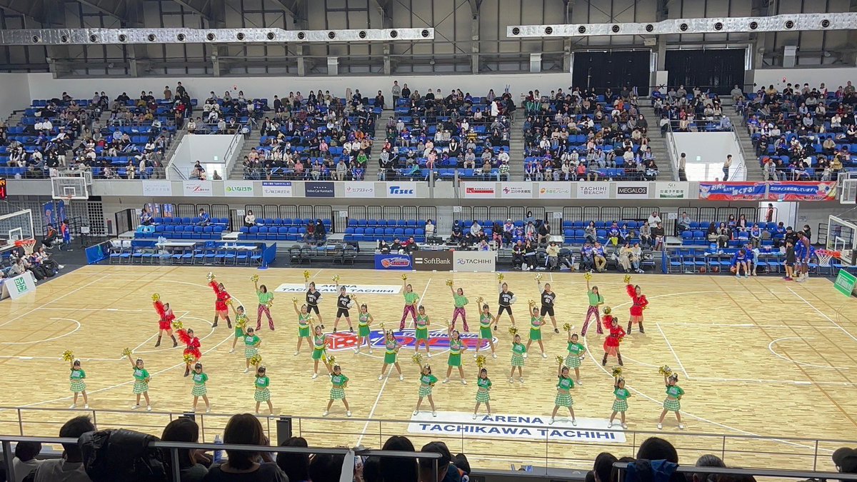 rspgo's tweet photo. 11月19日(日)
立川アリーナ立飛
立川ダイスホームゲームのハーフタイムショーに出演させていただきました！！

#rdk #dance #jazzdance #hiphop #チアダンス #フラダンス #キッズダンス #よさこい https://t.co/I7iEG82xv5