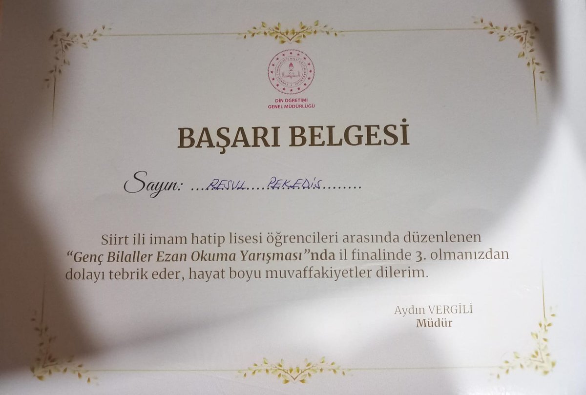 VKaihl's tweet photo. Din Öğretimi Genel Müdürlüğü tarafından il genelinde imam hatip liseleri arasında düzenlen “Ezan okuma” yarışmasında okulumuz öğrencisi Resul PEKEDİS 3.olmuştur. Kendisini tebrik eder çalışmalarına katkı sağlayan öğretmenimize teşekkür ederiz. https://t.co/nm4LZgBLC4