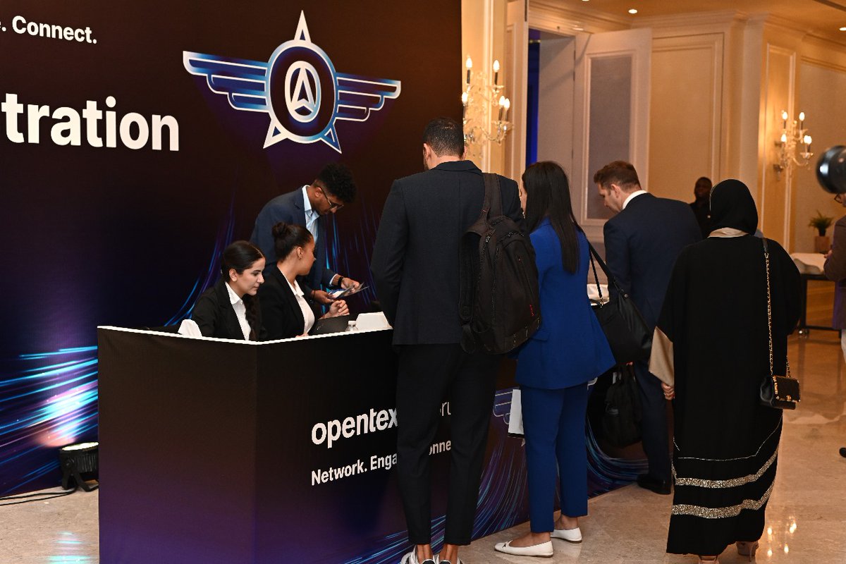 WaldeckCAnn's tweet image. #OpenTextForumQatar 2023 kicks off with a captivating keynote by Harald Adams, VP of Sales Emerging Markets at @OpenText, highlighting the transformative power of technology in shaping the future of information management. 

#OpenTextAI #AviatorRevolution #Aviator #OpenText
