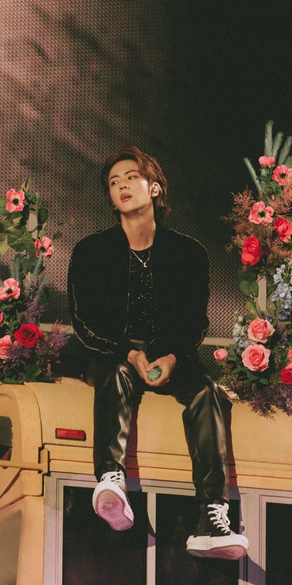 _amih_31_'s tweet photo. Happy Jin Day💜I Purple You💜💫
#Belated #HappyJinDay #JINDAY #SuperstarJinDay #OurBelovedAstronaut #WorldwideArtistJin #ForeverBoyJin #NoOneElseButJin #NationalTreasureJin #VocalKingJin #WorldWideLegengJin #ShiningMoonJin #OurEternalLoveJin #OurBelovedSeokjin #HappyBirthdayJin https://t.co/Li01wP8Wnz