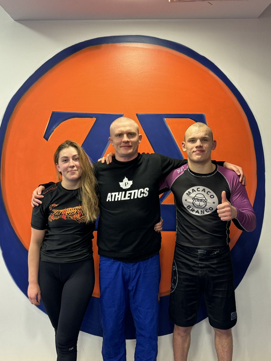 SpaghettiBJJ's tweet photo. Team is ready for the No-Gi Worlds! 🇺🇸

Part of the team is already in US and we are travelling to Las Vegas today! 🔥

We have had really busy schedule with competitions this season and now it is time for the last major competition of the year! 🏆

Let’s Go! 🙌🏻

#SumOfHardWork https://t.co/yfzfq6xOco