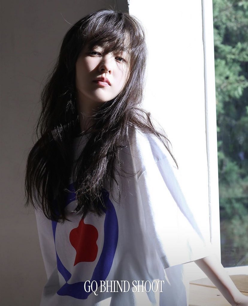 부스스한머리에 나른한분위기 개미침 ㅋㅋ