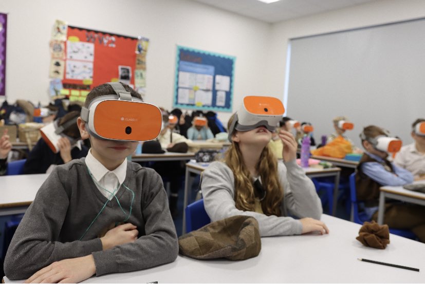 From the beaches of Dunkirk to Anne Frank’s secret annexe in Amsterdam, Year 6 took a historical tour through the wonders of VR and even managed to see Pearl Harbour, as part of their <a href="/SRAPrimary/">SRA Primary</a>  WWII day.
<a href="/TandLSRA/">T&L SRA (@TandLSRA)</a> <a href="/SRA_StAlbans/">Samuel Ryder Academy</a>