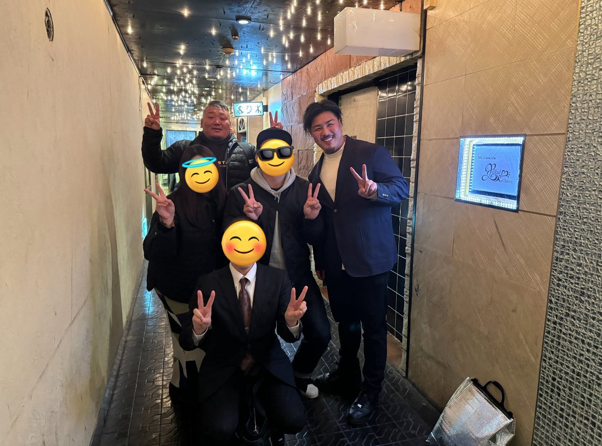 10.12新宿FACE格闘探偵団後
歌舞伎町で誓った3人での
12.4新宿FACEドイクマ興行連番
からのアフターパーティーからの朝まで呑み、ちょーう楽しかった♡
次回も楽しみ！

 #ドイクマ興行