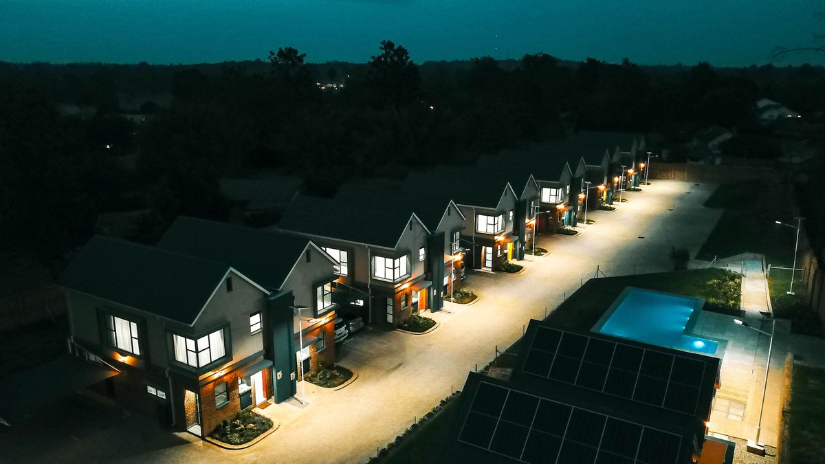 TroikaDesignZw's tweet photo. There's no denying that realizing a project is one of the most incredible feelings a designer can experience. At TDW, we are thrilled to have brought Glenara One to life having successfully implemented this project over a span of 17 months, What an experience!
#design #architect https://t.co/z4gXjzQD4i