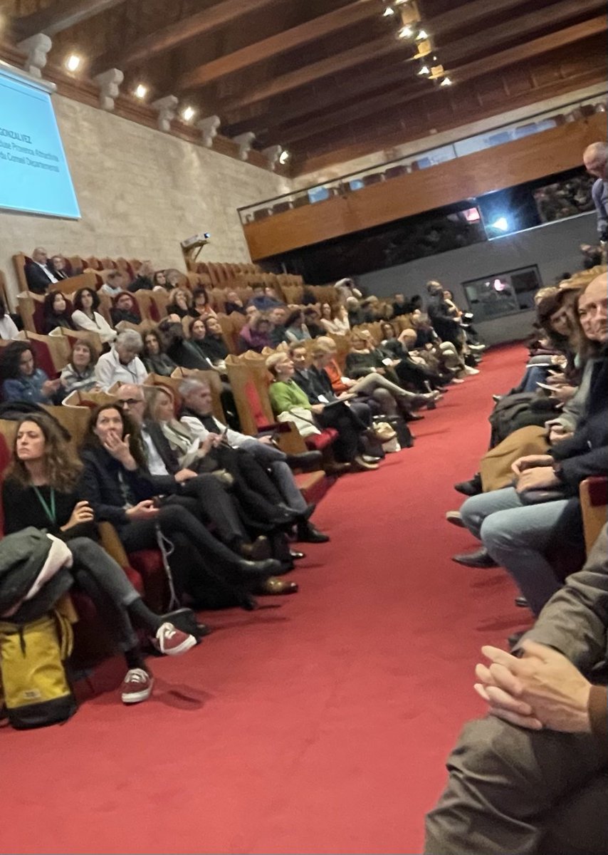 cci_paca's tweet photo. Près de 300 acteurs du #tourisme durable réunis salle du conclave du @PalaisDesPapes pour l’ouverture du le forum #EnTransition @CRT_RegionSud dont notre #reseauCCI est partenaire ✅ #transitionecologique https://t.co/6qi5RG68mq