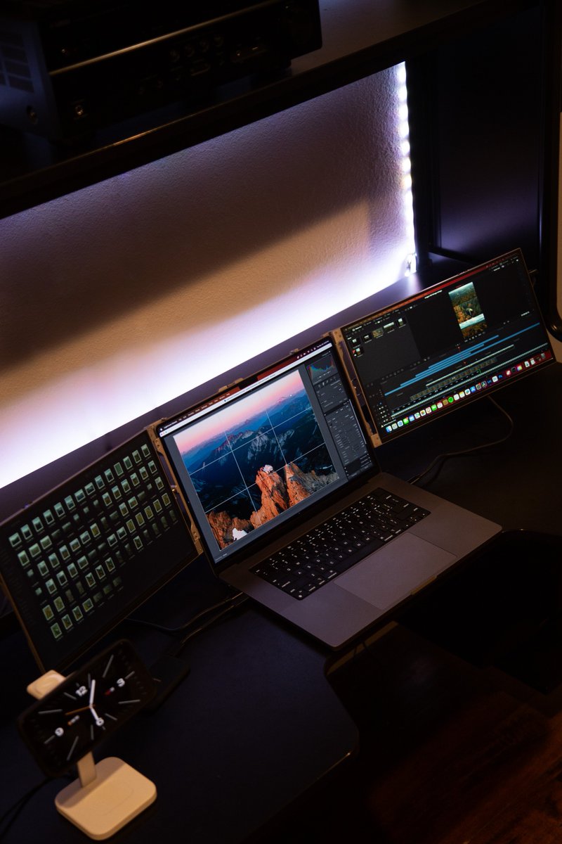 LiminkMonitor's tweet image. Enjoy your editing time 

#limink #videography #editing #creativity #workflow #productivity #tech #multiscreen #innovation #design #contentcreation