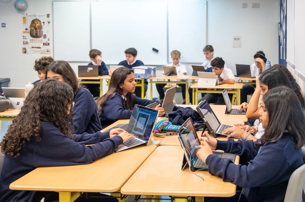 sekqatar's tweet image. Exciting week! @sekqatar is fully immersed in this year's Hour of Code! 🚀 Students from various grades are tackling the #Minecraft challenge and diving into coding with enthusiasm through @codeorg. The coding journey has already begun! 💻✨ #HourOfCode #CodingAdventures