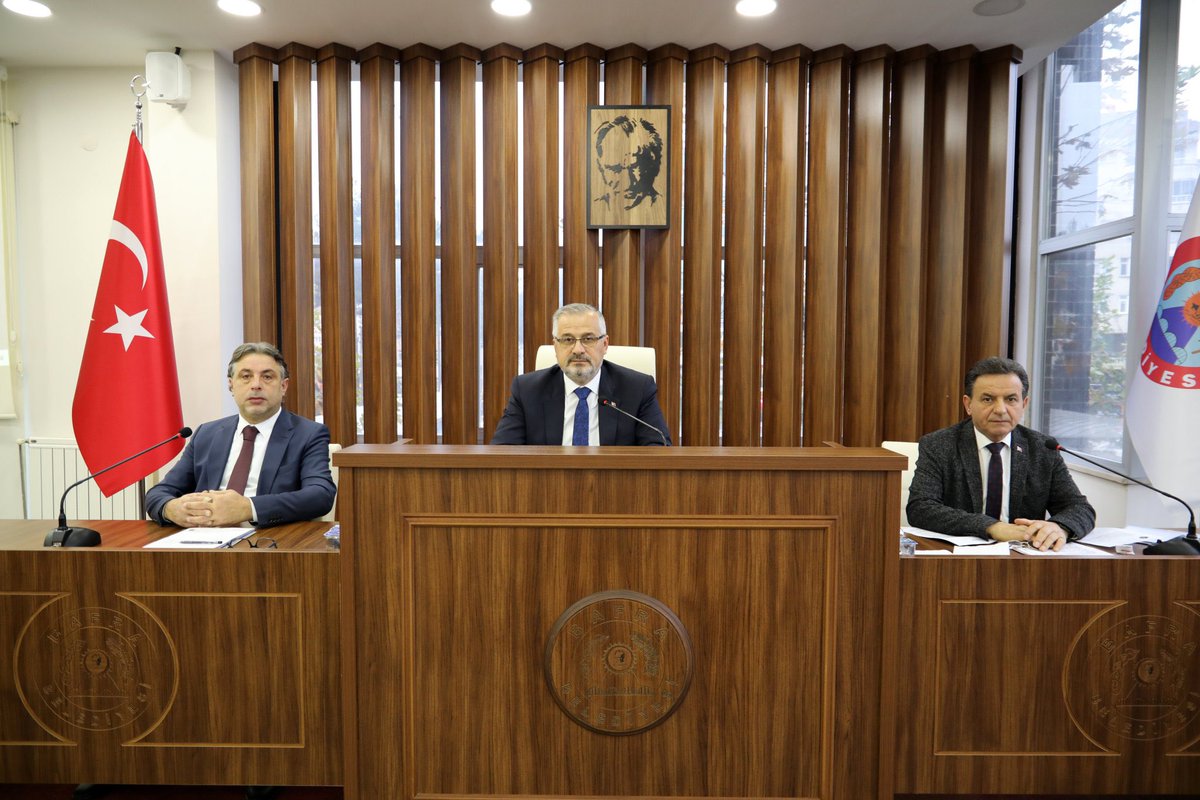 cemilmusaoglu's tweet photo. Belediye meclisimizin aralık ayı olağan toplantısını gerçekleştirdik alınan kararların şehrimize hayırlı olmasını temenni ederim @hamitkilicbafra 
@Bafrabldtr https://t.co/3GEk5KmQID