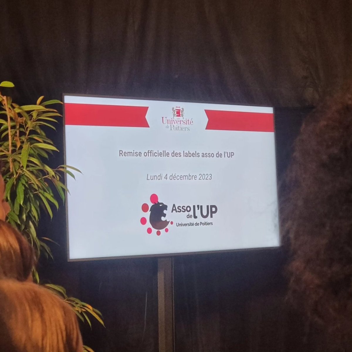 HandisupCO's tweet photo. 2/2 Occasion importante où @univpoitiers a pu rappeler les actions déjà mises en place mais aussi futures en faveur de la réussite plurielle 🙏. 
🙏 @virginie_laval, @bosman_sasha, Sybille Lajus pour leur soutien et bravo 👏👏 aux équipes de la MDE https://t.co/6vvCuLs3bQ