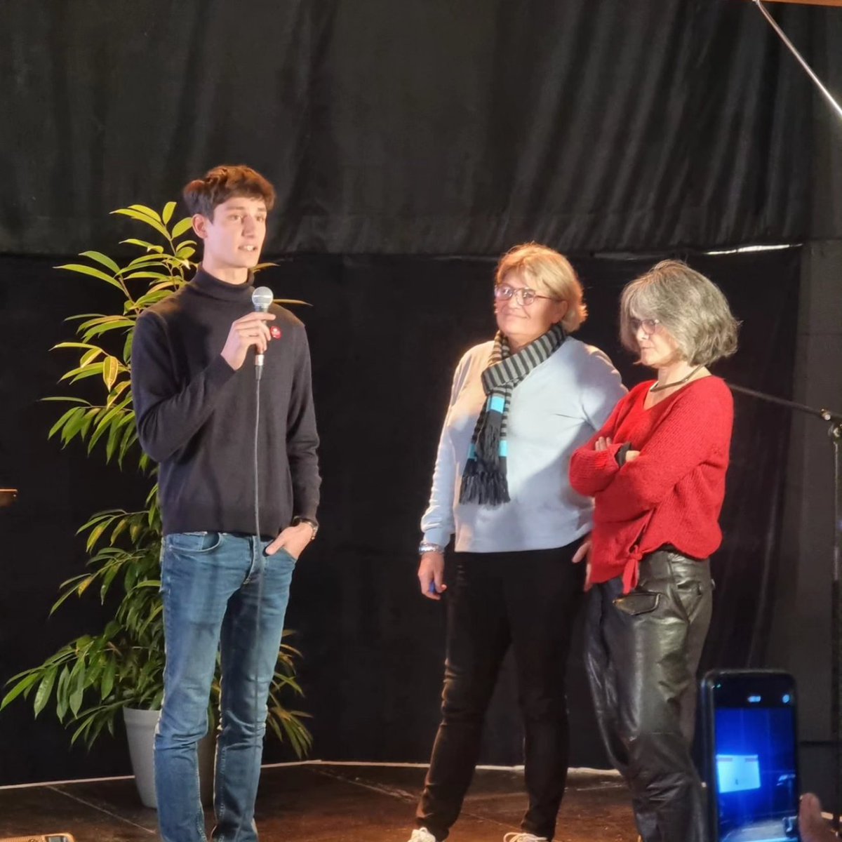 HandisupCO's tweet photo. 2/2 Occasion importante où @univpoitiers a pu rappeler les actions déjà mises en place mais aussi futures en faveur de la réussite plurielle 🙏. 
🙏 @virginie_laval, @bosman_sasha, Sybille Lajus pour leur soutien et bravo 👏👏 aux équipes de la MDE https://t.co/6vvCuLs3bQ