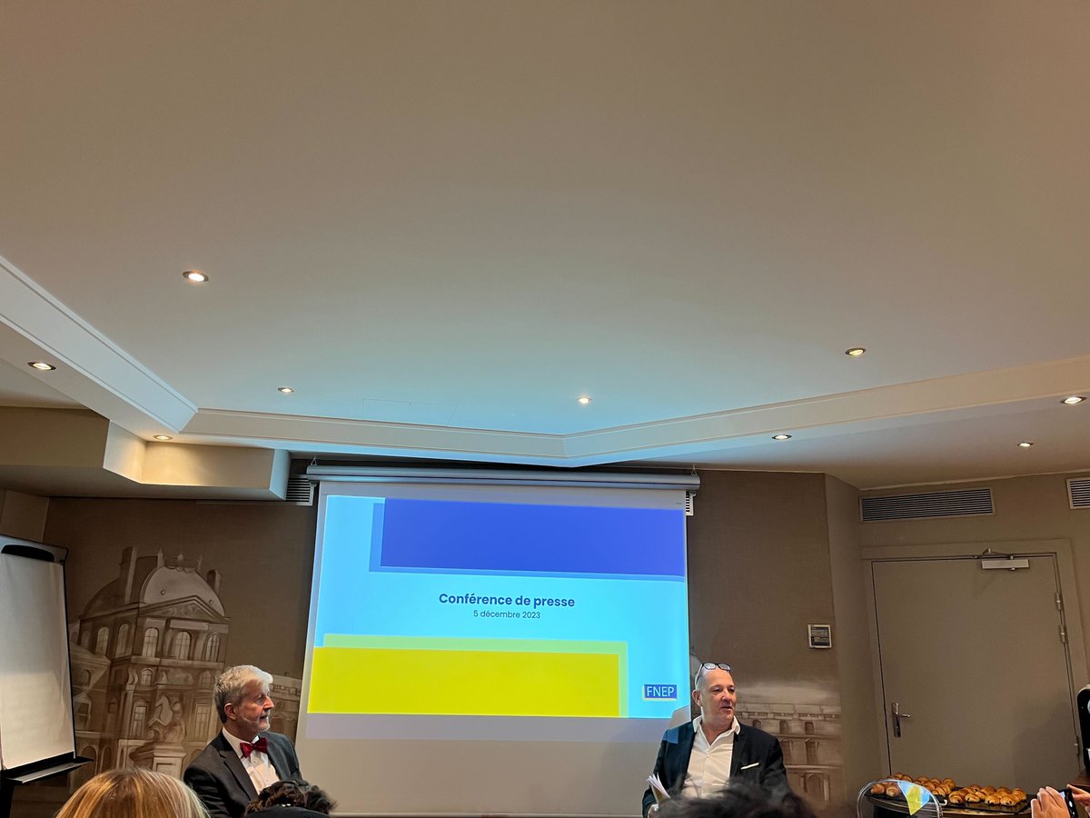 diplomeo's tweet photo. 🎓 Les enjeux captivants de l'enseignement supérieur privé en 2023 sont dévoilés lors de la conférence de presse de la fédération nationale de l'enseignement privé (FNEP) ! 📚 #EnseignementSupérieur #FNEP2023 #FNEP https://t.co/trtyZFFSsL