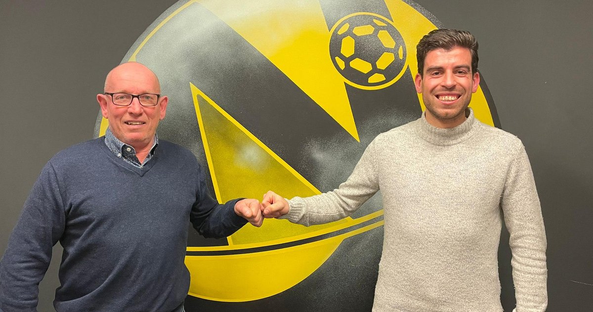 🕙 | Giovanni Henskens, die soms na 22.00 uur nog doortraint, is nog lang niet klaar bij <a href="/Nulandia/">RKVV Nulandia</a>. "Maar ik heb de ambitie om ooit in het betaalde voetbal te werken." bit.ly/3NecemW