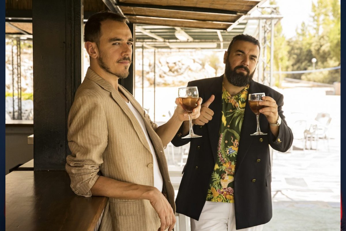 gombau's tweet image. Descubre el mundo hilarante de Pantomima Full, maestros de la comedia española. Su ingenio agudo y sketches virales los han convertido en referentes cómicos en la era digital. 🤣🎭 #PantomimaFull #ComediaEspañola
albertogombau.com/pantomima-full/