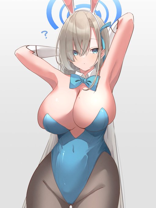 ご主人様?そんなに見つめてどうしたの? 