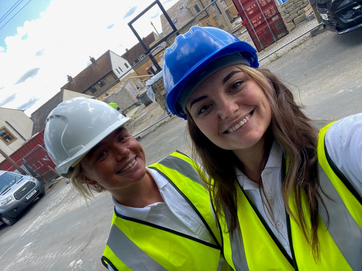 CCSEmbsay's tweet photo. Safety First and Selfies Second 📸
Let's turn Safety into Style 🚧 Snap a pic of you in your safety gear! Bonus points for creativity ✨
Tag us in your snaps and use #SafeSelfieChallenge
#SafetyFirst #HealthandSafety #SafetyEquipment #PPE #CCS #HR #SafetyStyle https://t.co/RlNnH8JGEb