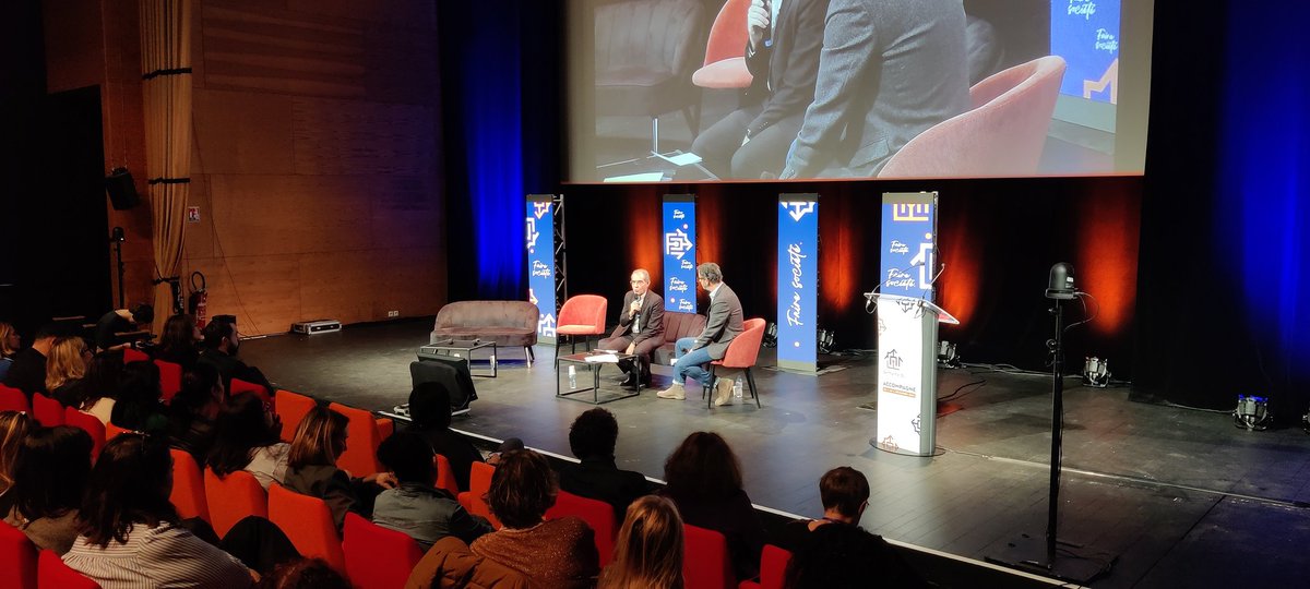 UnafoUnion's tweet photo. #RencontresUNAFO 2023
Olivier Rigault, président de l'Unafo, présente le programme riche proposé dans le cadre de la Semaine du #logement accompagné. Un évènement qui s'inscrit dans un contexte de crises multiples et qui impacte fortement notre secteur

💻 https://t.co/4ZolJgXBVd https://t.co/GKJT4jK8l2