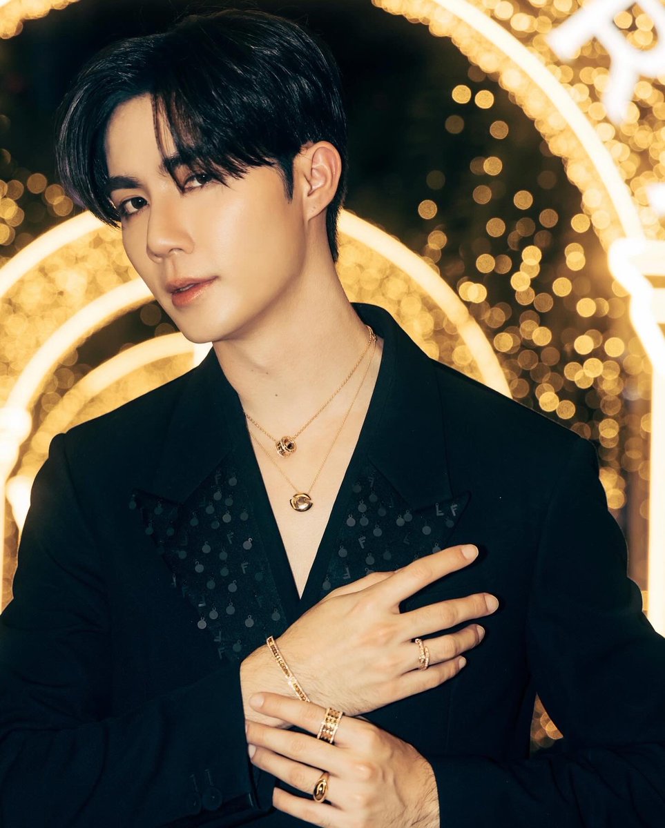 zee_pruk's tweet photo. 🌗 #Bulgari https://t.co/aCaJyNnfIw