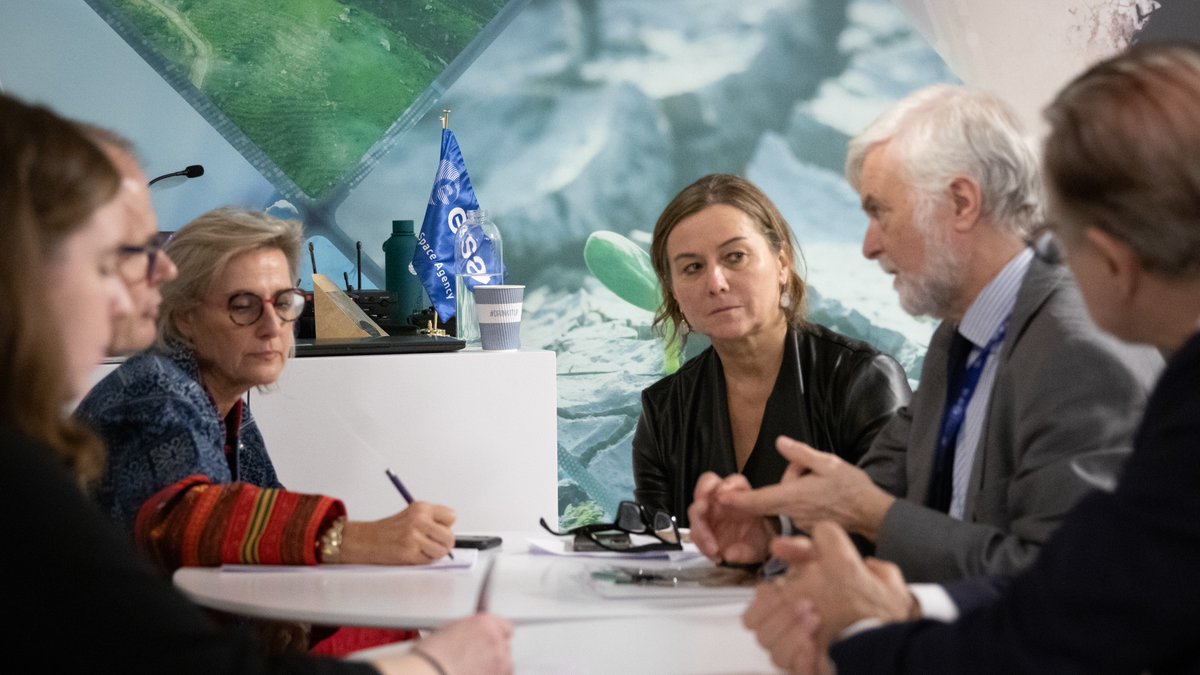 IPCC Chair @JimSkeaIPCC discussed how earth observation satellite data can harness climate action and support implementation of the Paris Agreement goals at COP28. climate.esa.int/en/news-events…