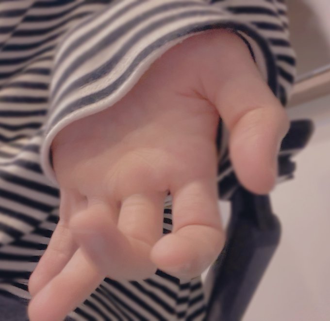 指舐めて https://t.co/PsjdStDbeM