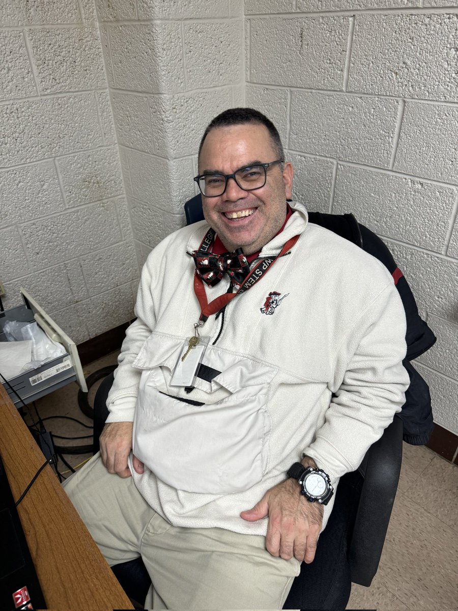 SramsJdh's tweet photo. #BOWTIETUESDAY
#colonialnation
@ColonialSDstrct
#N3style https://t.co/CdrPgYhXiq