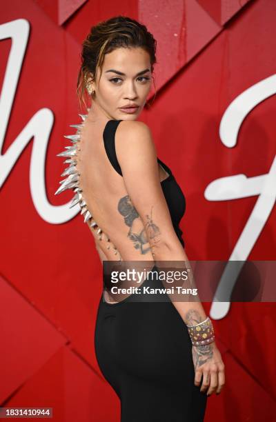 ModsOfDiversity's tweet photo. @OMG @RitaOra complete legend. We were able to talk to her for a few seconds, even though it was raining
#Bfcawards https://t.co/tWSzdPh5CU