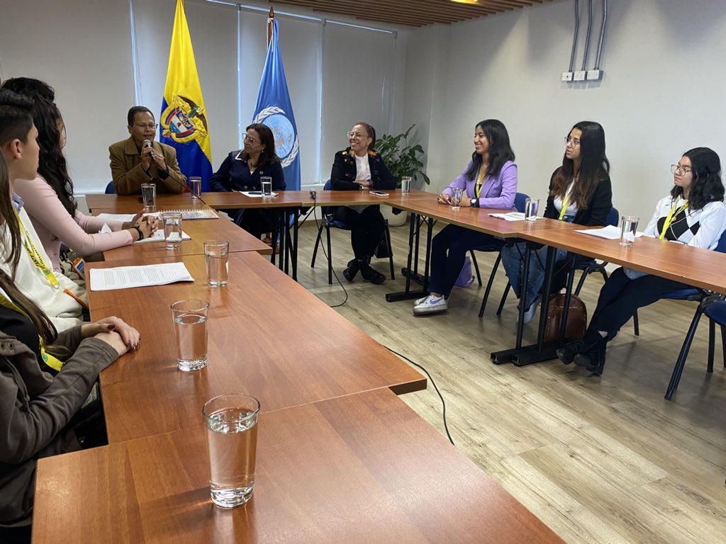 SimonuBogota's tweet photo. ‘Cada año Simonu ha logrado ser más incluyente. Reitero nuestro reconocimiento por esta gran escuela de liderazgo que es Simonu’, dijo Mireia Villar Forner, coordinadora Residente de @onucolombia https://t.co/ABHQslutDq