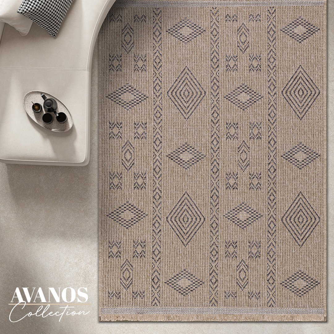 Avanos'un büyülü desenleri, evinizi sadece bir yaşam alanından çok daha fazlasına dönüştürüyor. Bu kış, sıcaklığı ve stili bir araya getirerek evinizde fark yaratın. Inter Weaving ile evinizdeki sanatı hissedin! ✨🛋️#InterWeaving #DesenliHalı #EvSanatı #EvinizdeEstetik #YeniDekor
