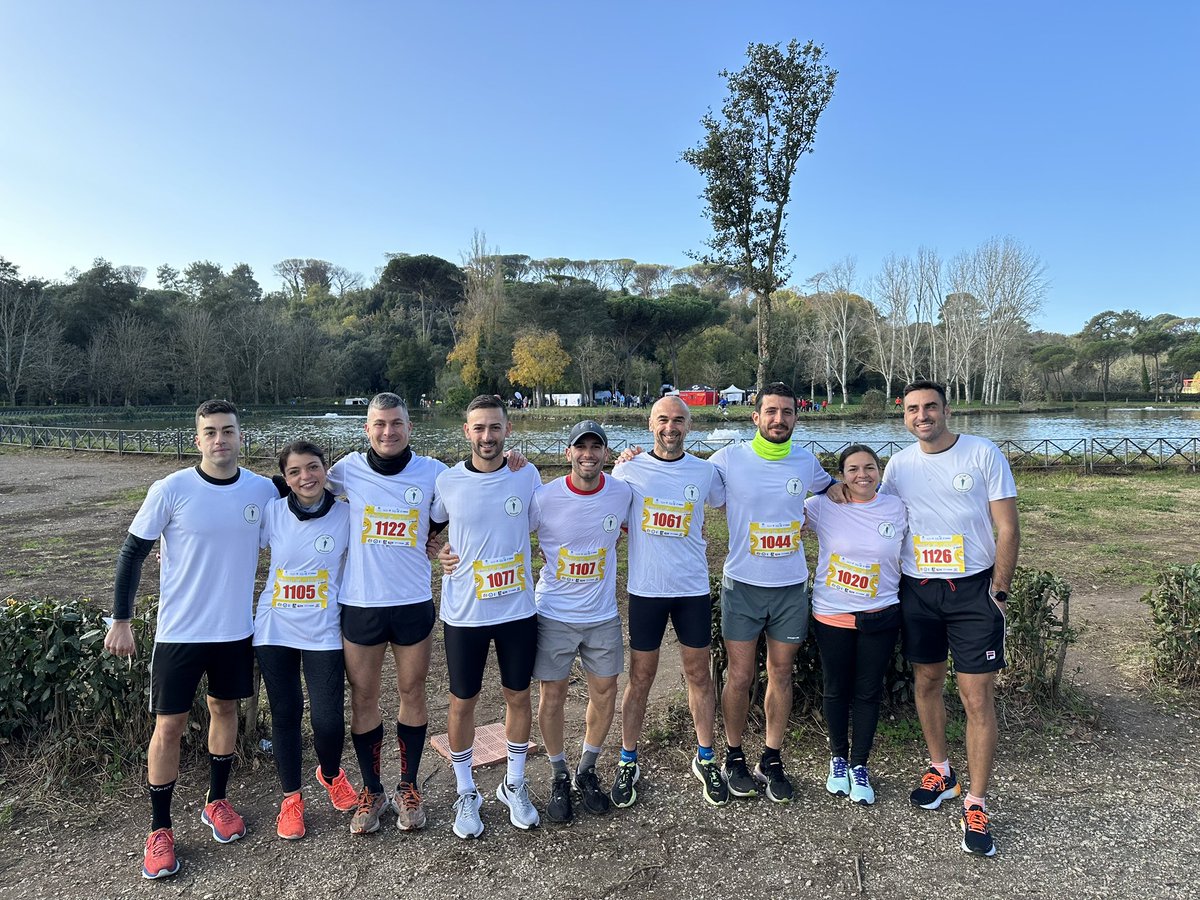 MazzilliRob's tweet photo. Credo che le diversità e l’inclusione debbano essere trattati in modo responsabile e serio, ma credo che anche un sorriso possa essere d’aiuto.

#dlfromarunning
#corsa 
#solidarieta 
#autismo 
#corriamoperlautismo
#smile
#runesmile https://t.co/MxEnn0mPwi