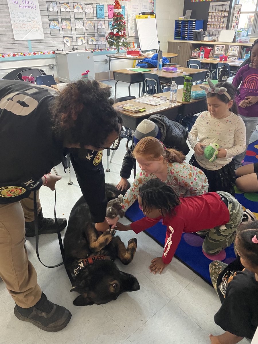 Our K9 Sweep led to some K9 love at the Barron Village today
#BarronVillage