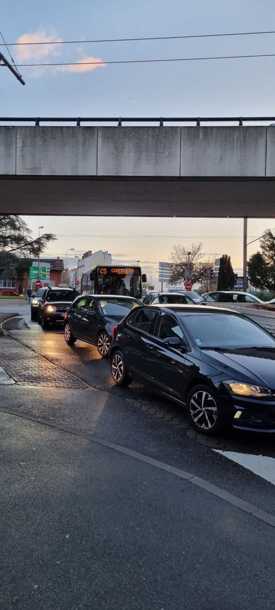 ✅Nous étions sur le pont ce matin à la fraîche entre 7h30 et 9h pour compter les 🚴 du Plateau Nord / limite Cx Rousse. Merci à tous cx qui nous ont 👋

💪Une équipe motivée, armée de bonne humeur et habillés bien chaud pour le comptage semestriel ! 

🔢Bientôt les résultats !