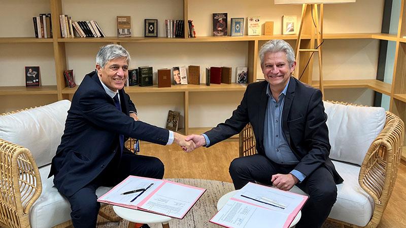 Our @uw_wbs has signed two agreements with the @groupe_iscparis, to give our students the chance to study at the French business school for summer school, a semester or a year 👏🇫🇷 🔗 Read about the Institut Supérieur de Commerce and our partnership: bit.ly/416E2Qg