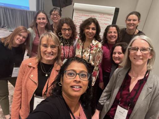 neuroadipo's tweet photo. PACE palate exercise at #MIDWIMS @AAMCtoday - the Reds are the smallest group, we finished fast and took a selfie! π #communicationstyles #womenleaders https://t.co/hvpVaswrxc