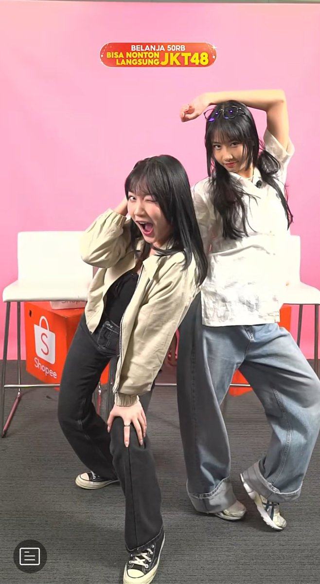 dhamartagoenart's tweet photo. Keseruan @L_MarshaJKT48 & @A_MutheJKT48 di Live Shoppee
#maeng #marshajkt48 #muthejkt48 #momotwice #shopeebirthday https://t.co/NYpCNNoJuK